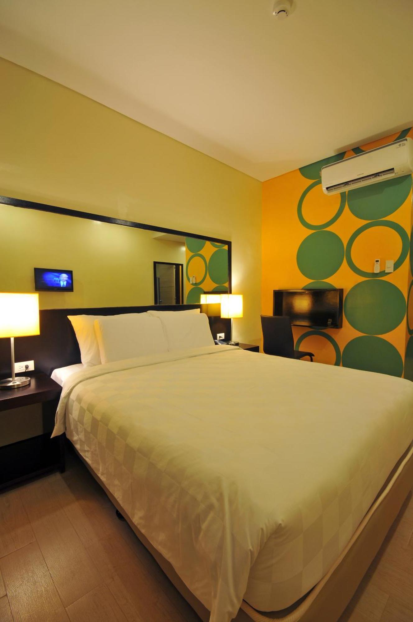 Go Hotels Iloilo Kültér fotó