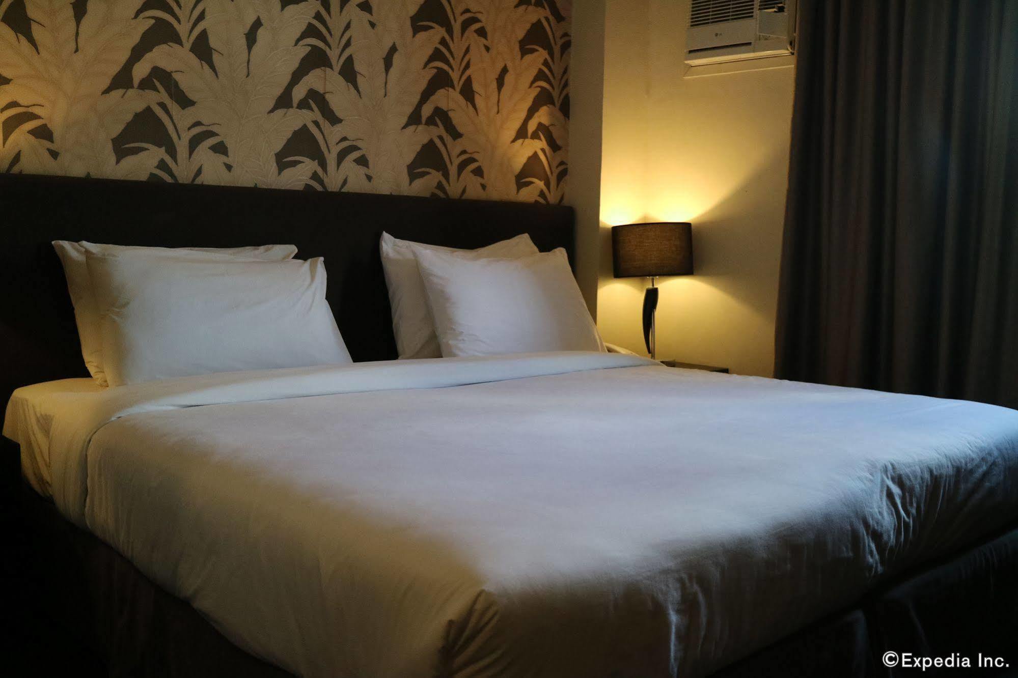 Go Hotels Iloilo Kültér fotó