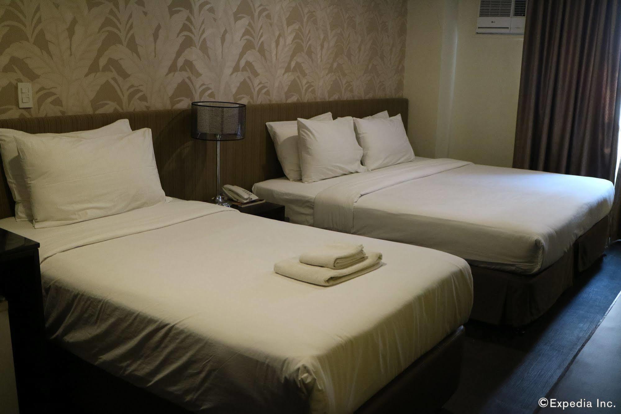 Go Hotels Iloilo Kültér fotó